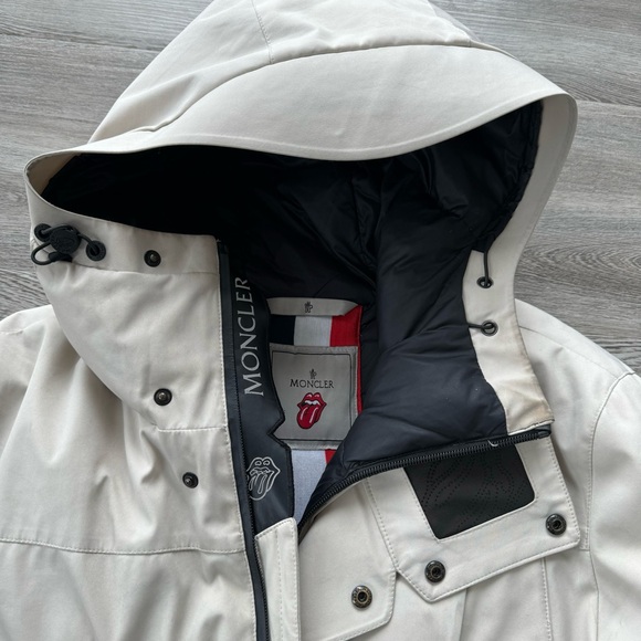 Moncler x Rolling Stones Puffer Jacket - Picture 3 of 11